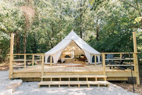 Fredericktown House | The Huckleberry Hideaway