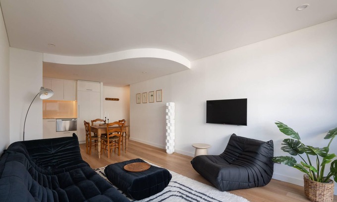 Surry Hills Apartment | "The Icon" Surry Hills Stylish 1Bed w Parking