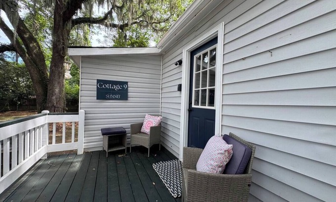 Beaufort Cottage | The Idle Oak - Sleeps 4 - Central Location!