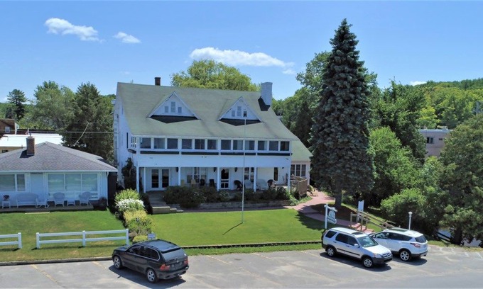 Beulah House | The Inn at Beulah Beach