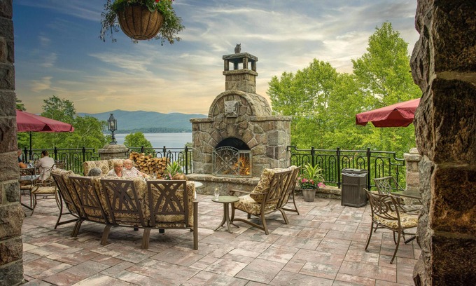 Lake George Hotel | The Inn at Erlowest