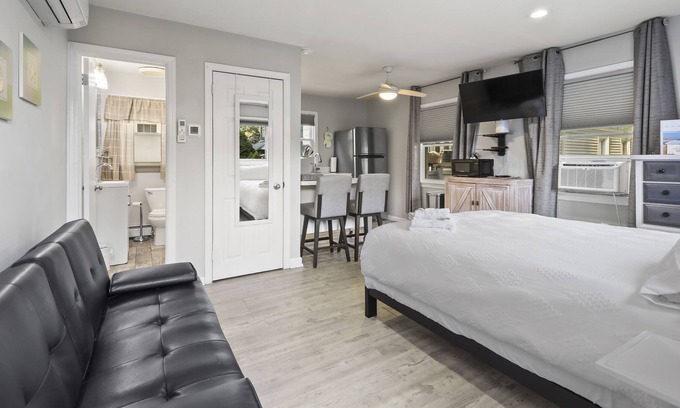 Ocean Grove Bed & Breakfast | The Inn at Ocean Grove - Summer Cottage A