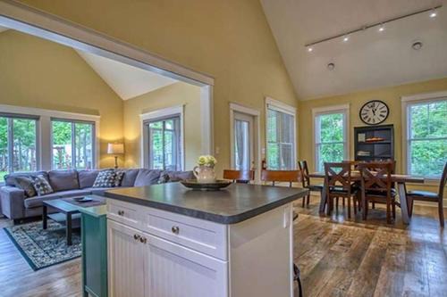 Cherry Valley House | The Jackrabbit - 3 Summer Village