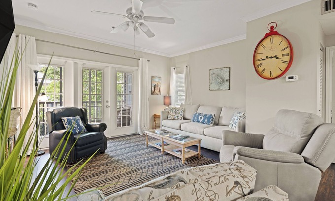 Saint Simons Heights Condo | The Jasmine Drift - Near Beach/Pool Access