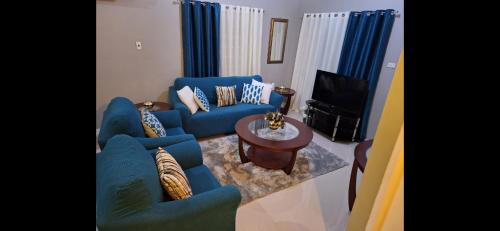 Summerfield Villa | The KenEdrice