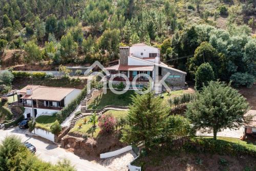 Aguas Belas Villa | The Lake House by NOOK