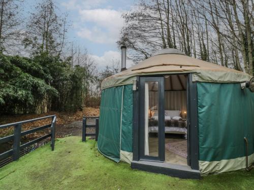 Beckford House | The Lakeside Yurt