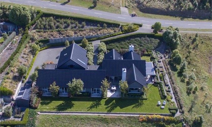 Acacia Bay House | The Lakeview House