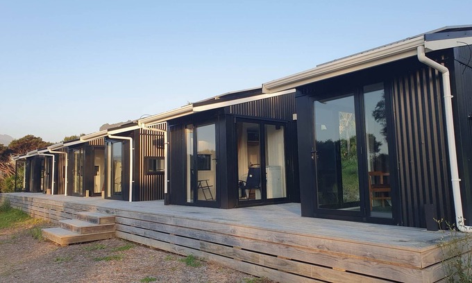 Omapere Ski Chalet | The Landings Hokianga - Pīwakawaka