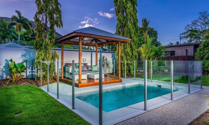 Palm Cove Villa | The Last Resort Villa 1