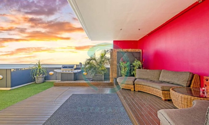 Darwin City Centre Condo | The LAVA LOUNGE: PANORAMIC Rooftop Holiday Retreat