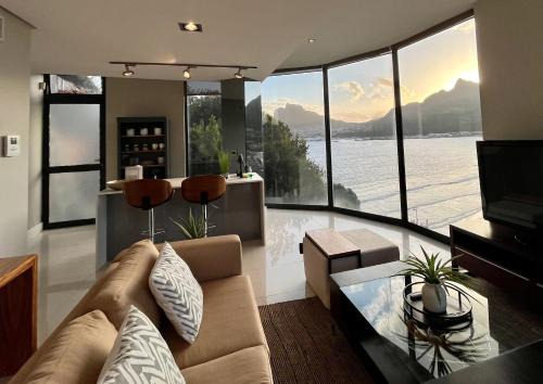 Scott Estate Apartment | The Leopard Rock Suite with uninterrupted beach views
