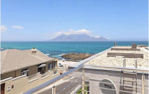 Bloubergstrand House | The Lighthouse - Beachfront