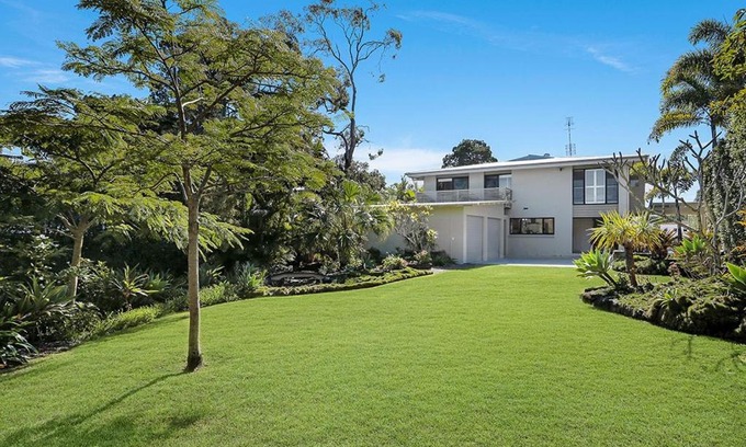 Noosa Heads House | The Lighthouse, Noosa Hill