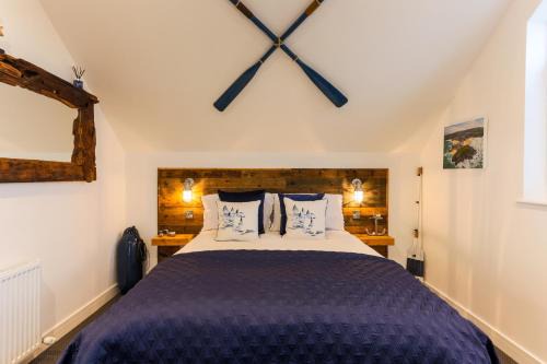 St Ives Apartment | The Lighthouse Penthouse, Studio and Holiday Home