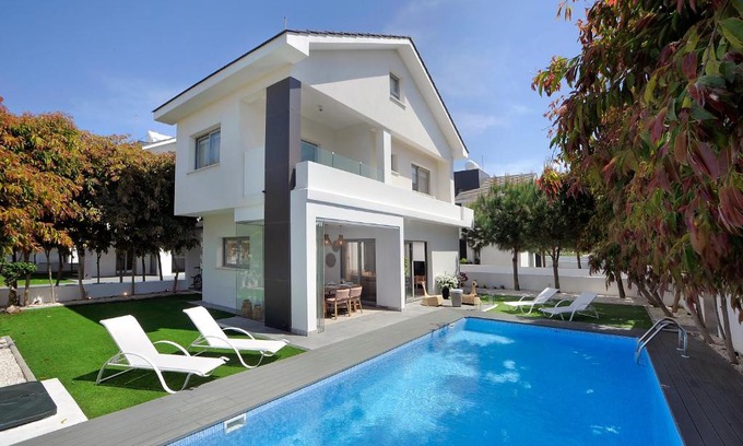 Pervolia Villa | The Lighthouse Villas