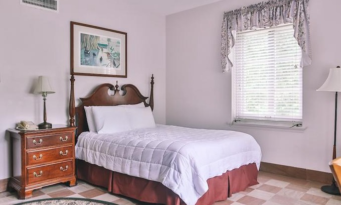 Wakulla Springs Hotel | The Lodge at Wakulla Springs