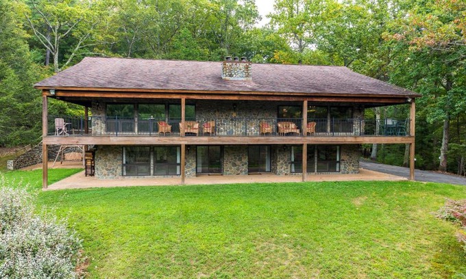 Crozet Cabin | The Lodge in Sugar Hollow