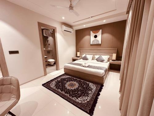 DLF Phase 1 Apartment | The Lodgers 2 BHK Serviced Apartment Near Artemis Hospital Sector 57 Gurgaon - Nearest Metro Station Sector 54 Chowk