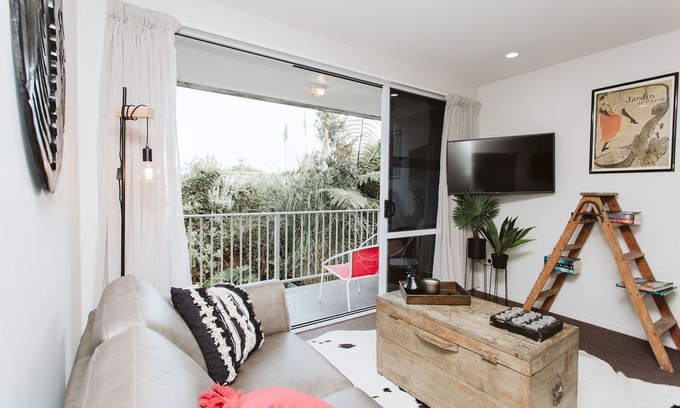 Rewa Apartment | THE LOFT NO3 - CONVENIENT IN STRANDON