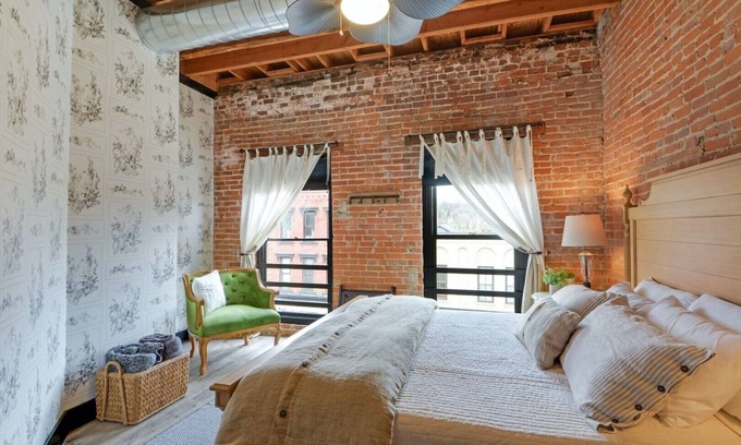 Galena House | The Loft Suite Sleeps 10! Located overlooking Main Street in downtown Galena, IL
