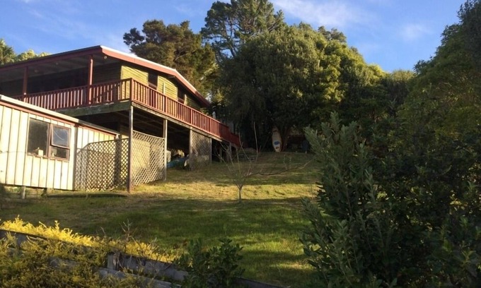 Hatfields Beach House | The Log cabin resort