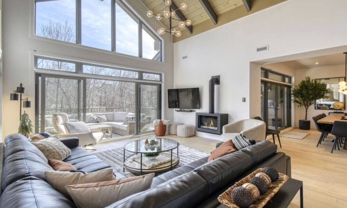 Mont-Tremblant Condo | The Lookout at Verbier Complex Near Village