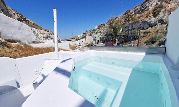 Karterados Hotel | The Magic Luxury Cave Suites