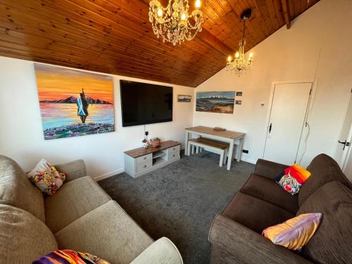 Lamlash Apartment | The Mail Barn Studio