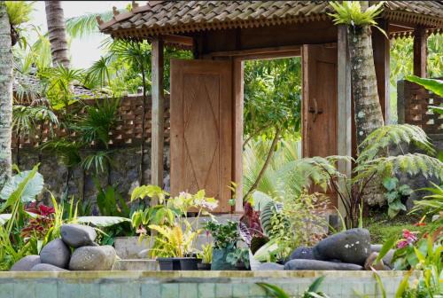 East Selemadeg Bed & Breakfast | The Manikyang Residence