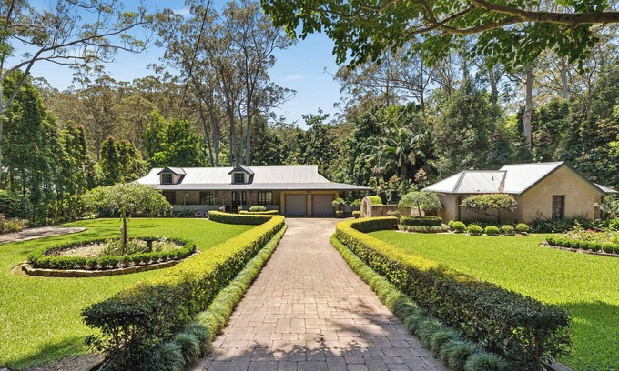 Holgate House | The Manor by Coast Hosting