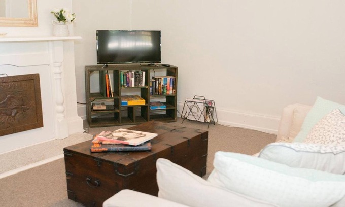 Beechworth Cottage | The Manse - steps from the centre of town