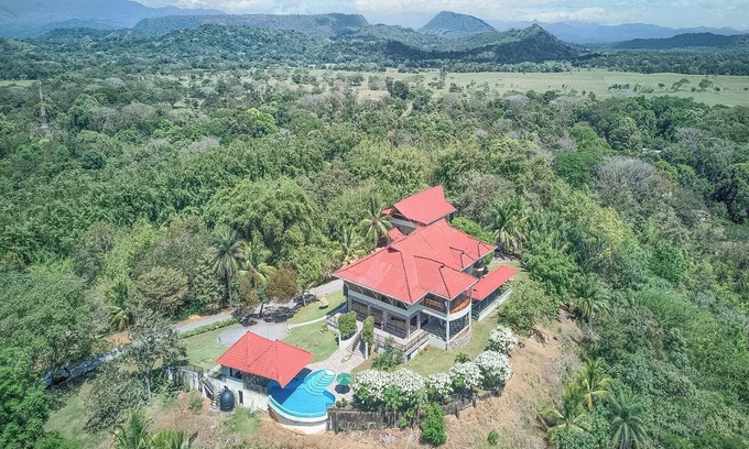 Chiriqui Villa | "The mansion made of bamboo" Villa bamboo, Chiriqui chorcha below
