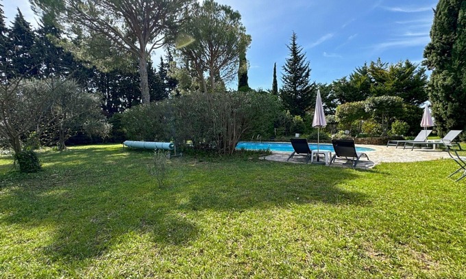 Jonquieres Other | The Mas des Kiwis : A Stunning Property with a Heated Pool in Provence.