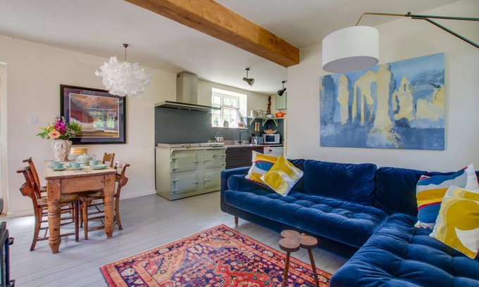 Field Dalling Cottage | The Meeting House