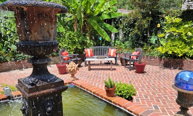 Natchez House | The Mellen House, London Suite, an upstairs private suite, bath & balcony.