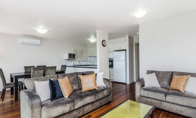 Port Fairy House | The Moorings - Absolute River Frontage