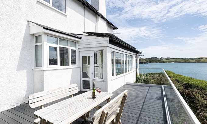 Cemaes Bay Cottage | The Moorings - an apartment that sleeps 9 guests in 3 bedrooms