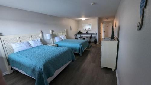 Carrabelle Hotel | The Moorings Hotel and Marina of Carrabelle