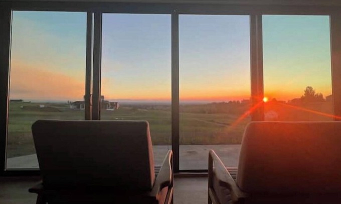 Bozeman House | The Most Stylish Bozeman Escape!