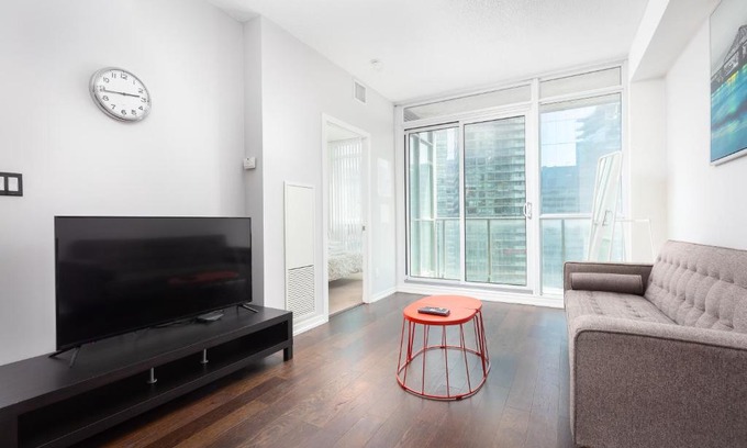 Downtown Toronto Apartment | The Nest - Royal Downtown Loft To Hatch Adventure
