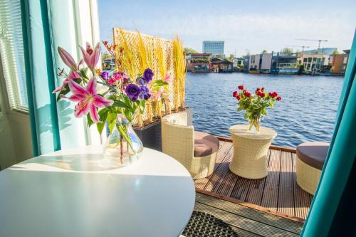 Hoofddorppleinbuurt Apartment | The New Lake Boathouse