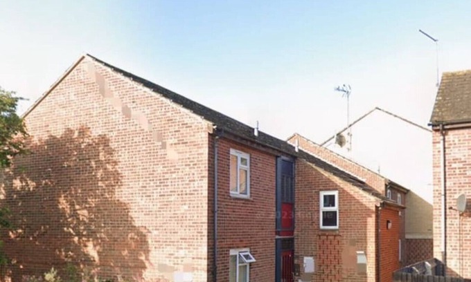 Northampton Apartment | The Nook perfect for families, corporate and business travelers
