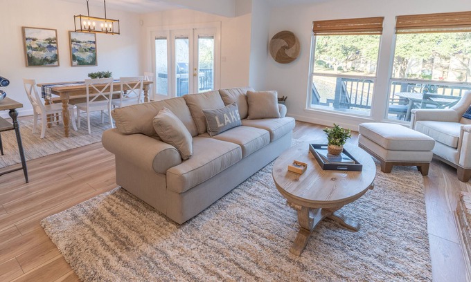 Walden on Lake Conroe House | "The Oar House" is a Beautiful Lakefront Townhome on Lake Conroe