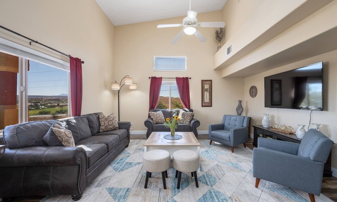 Mesquite Condo | The Oasis - Golf - Pool - Hot Tub - Condo with a View.