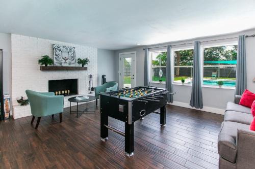 Gainesville House | The Oasis with New Salt Pool Close to Everything