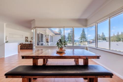 Middleton Beach Apartment | The Oceanside Stay by the BnB Collection