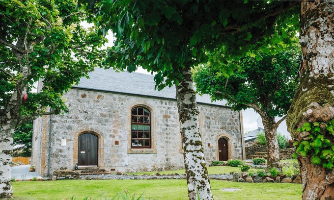 Halistra House | The Old Church. Two bedroom property with sea views and luxurious interiors.