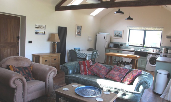 Graveley Cottage | The Old Dairy - a quiet, relaxing countryside retreat.