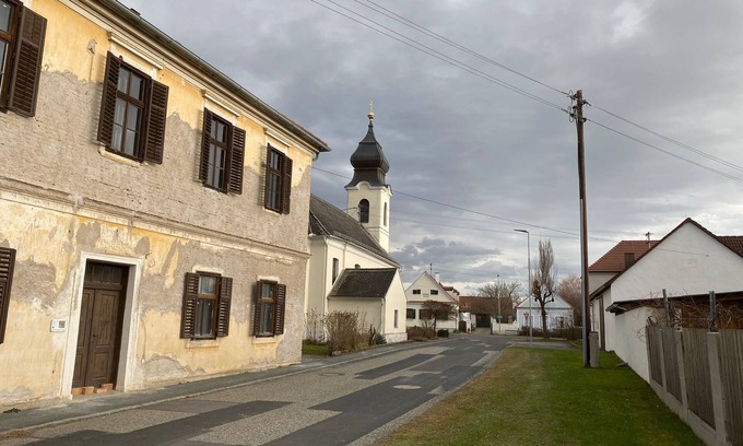 Eberau Apartment | The old elementary school, living in the museum, vacation apartment with its own garden